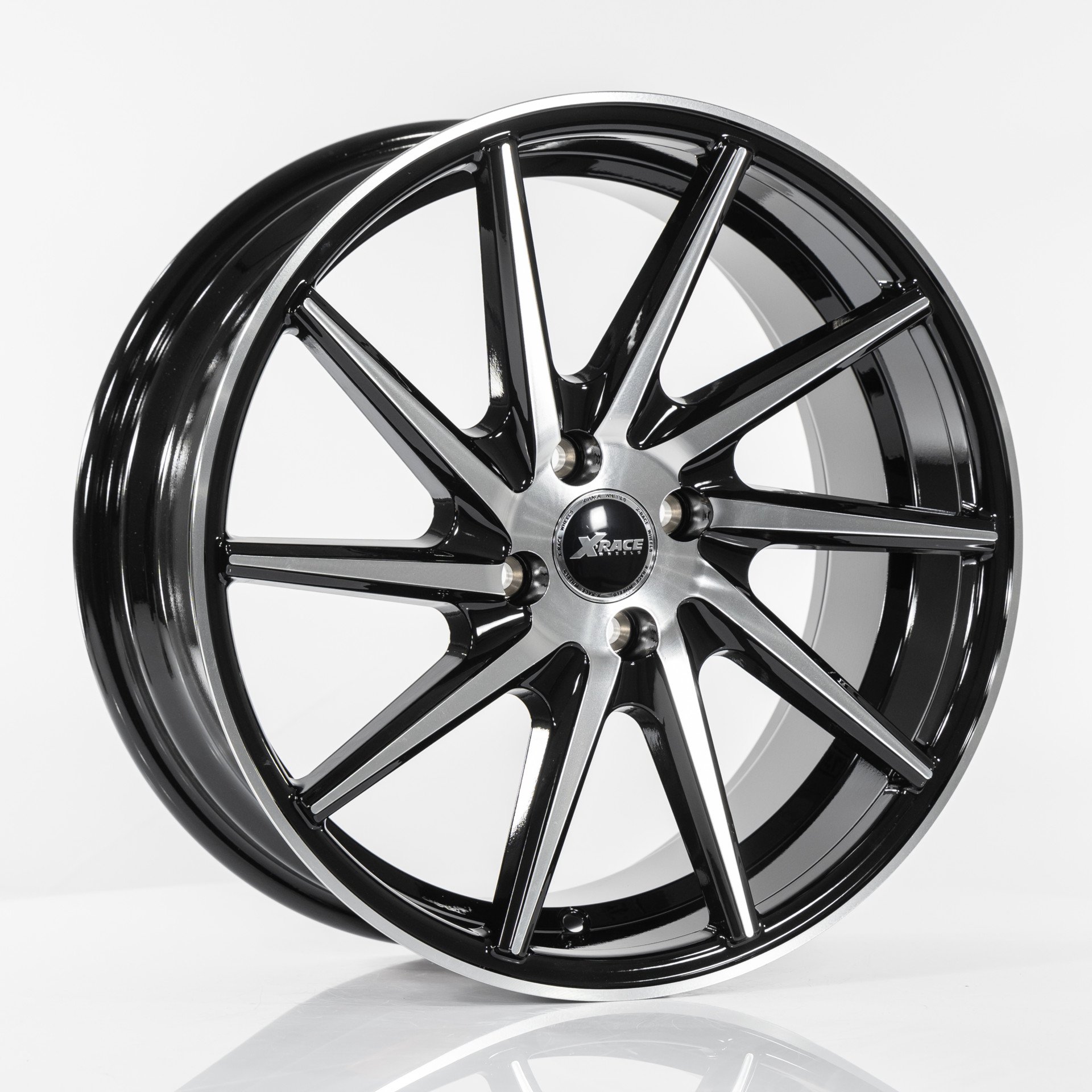 X-Race H-03(R) bkf 7x15/4x100 D54.1 ET30  