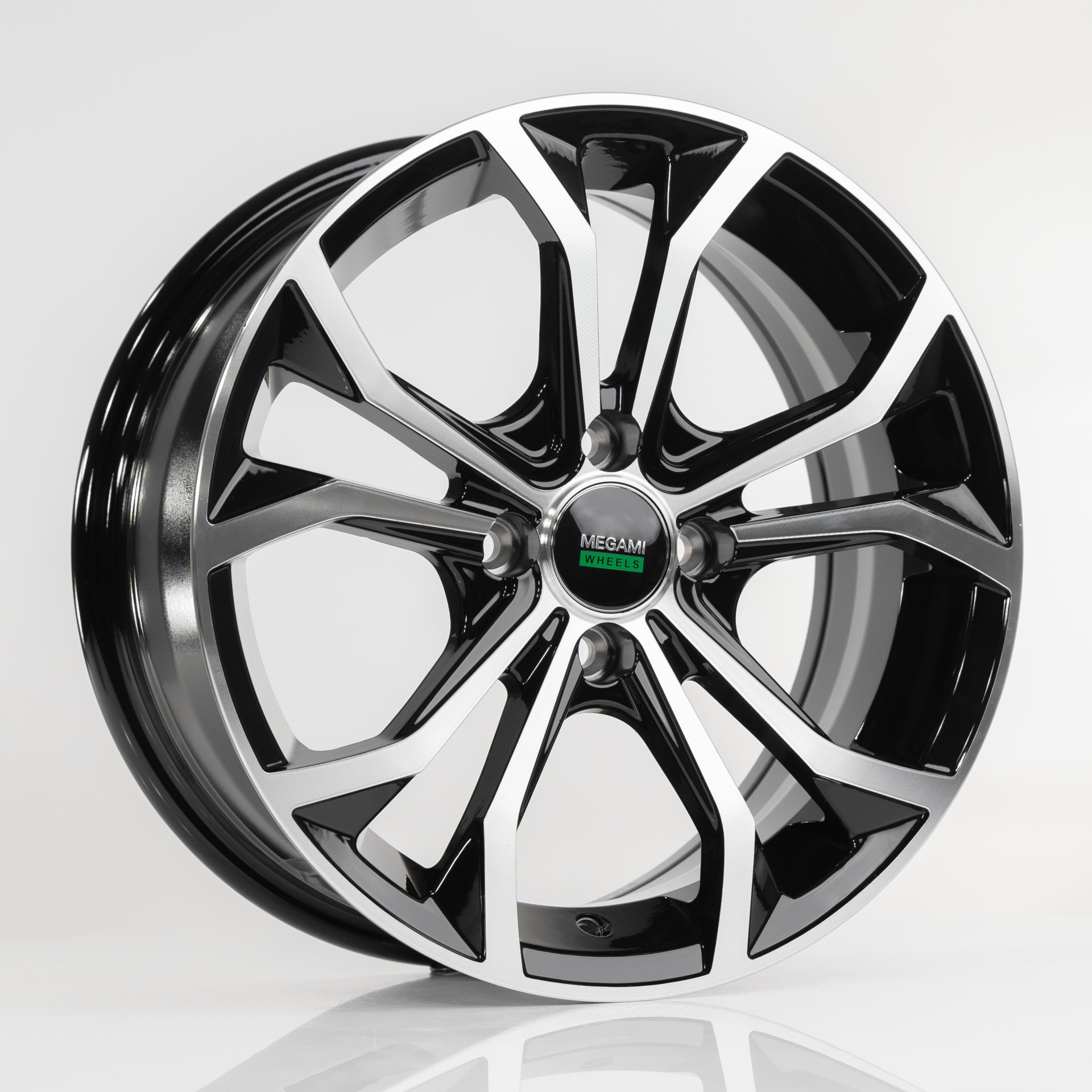 Megami MGM-33 bkf 6.5x15/4x100 D60.1 ET36  
